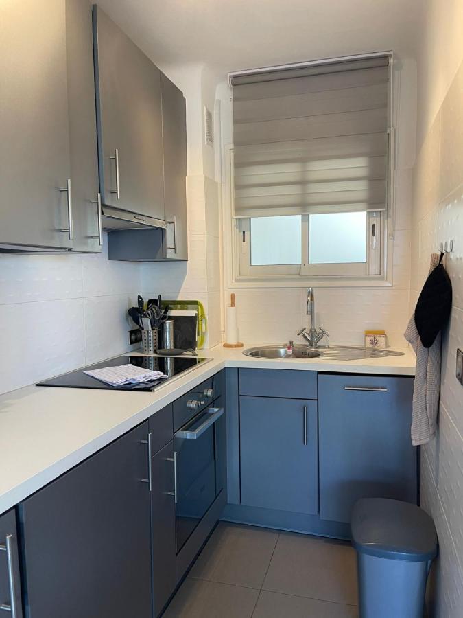 Studio front de mer tout équipé au cœur du centre ville Antibes Extérieur photo