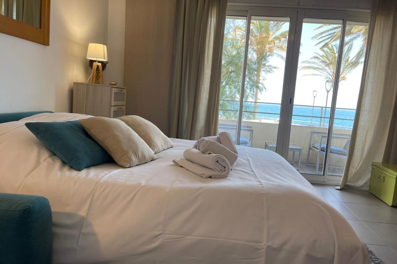 Studio front de mer tout équipé au cœur du centre ville Antibes Extérieur photo